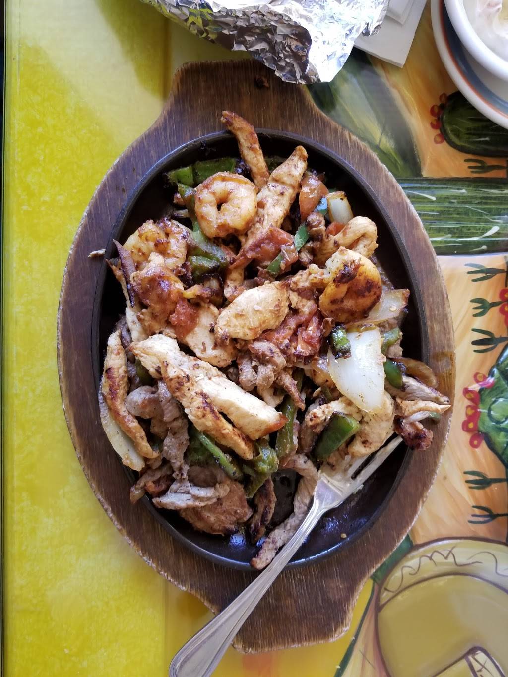 La Tonalteca | restaurant | 654 N Dupont Blvd # A, Milford, DE 19963, USA | 3024222111 OR +1 302-422-2111