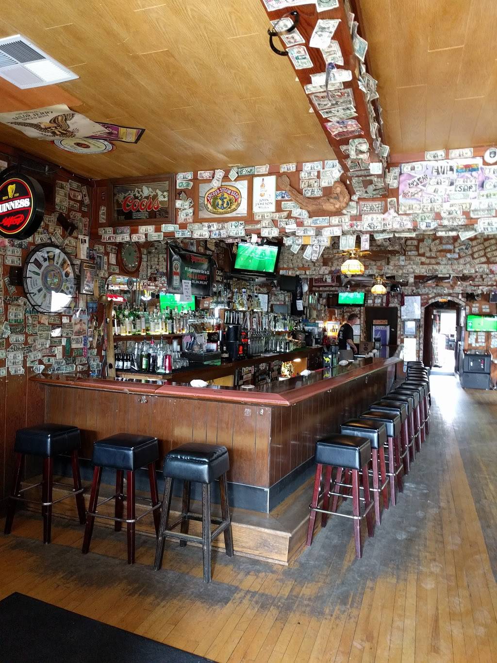 Paul & Eddies Monta Vista Inn | restaurant | 21619 Stevens Creek Blvd, Cupertino, CA 95014, USA | 4082522226 OR +1 408-252-2226