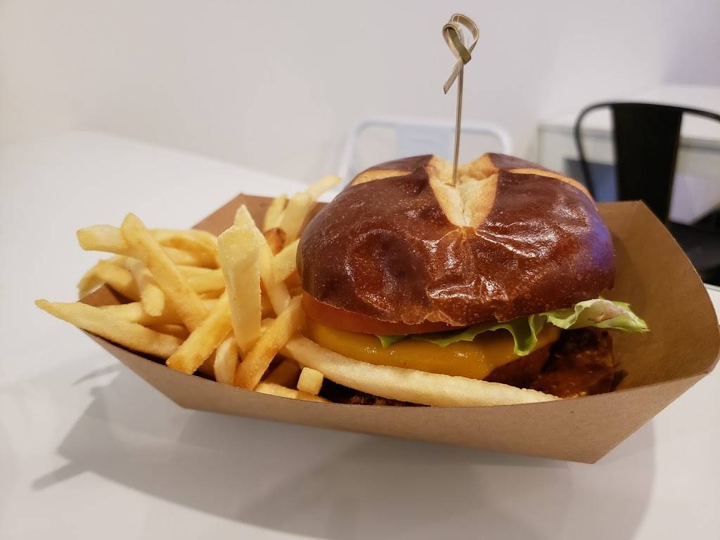 Veggy Street | restaurant | 5135 S Fort Apache Rd #110, Las Vegas, NV 89148, USA | 7027980708 OR +1 702-798-0708