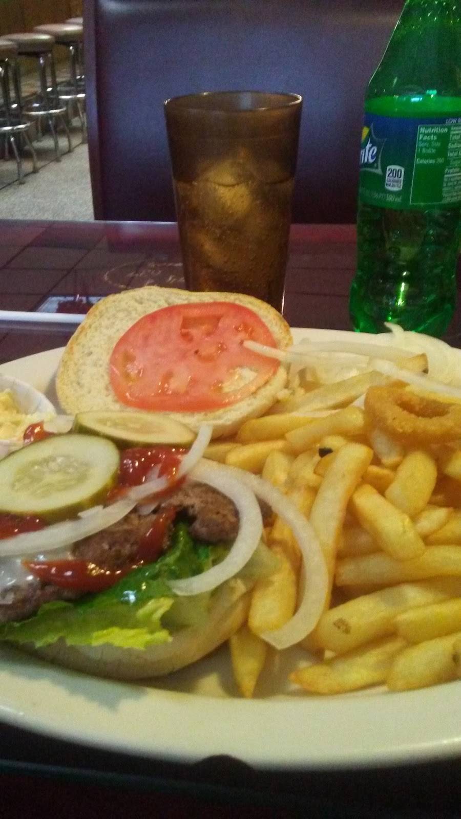 Jerrys 637 | restaurant | 637 Bay St, Staten Island, NY 10304, USA | 7188767685 OR +1 718-876-7685