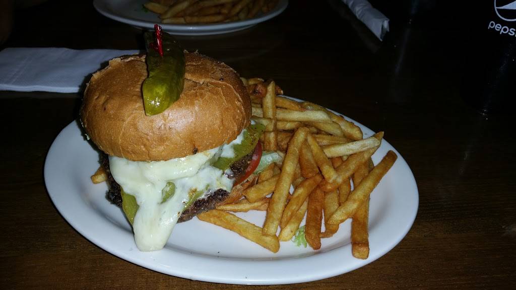 Celebrities Sports Grill | restaurant | 127 W 40th St, San Bernardino, CA 92407, USA | 9098822802 OR +1 909-882-2802