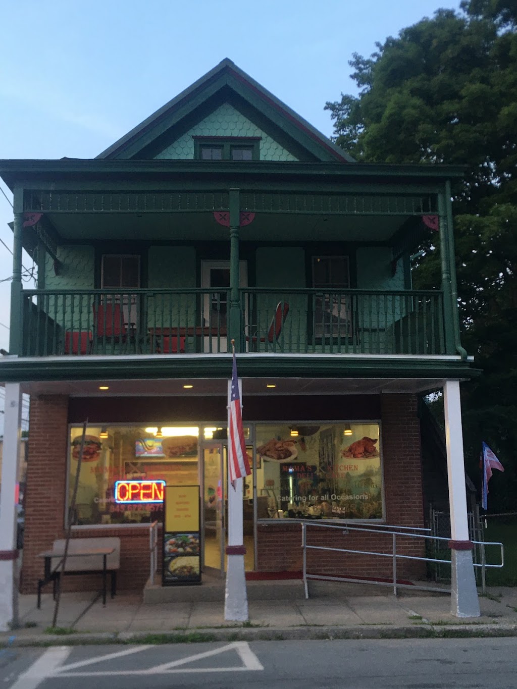 Mama’s Kitchen Deli And Cafe | restaurant | 100 Ball St, Port Jervis, NY 12771, USA | 8456724575 OR +1 845-672-4575