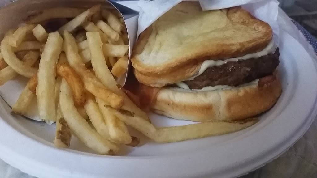 Hardees | restaurant | 11201 Oscar Rd, Louisville, KY 40241, USA | 5026321794 OR +1 502-632-1794