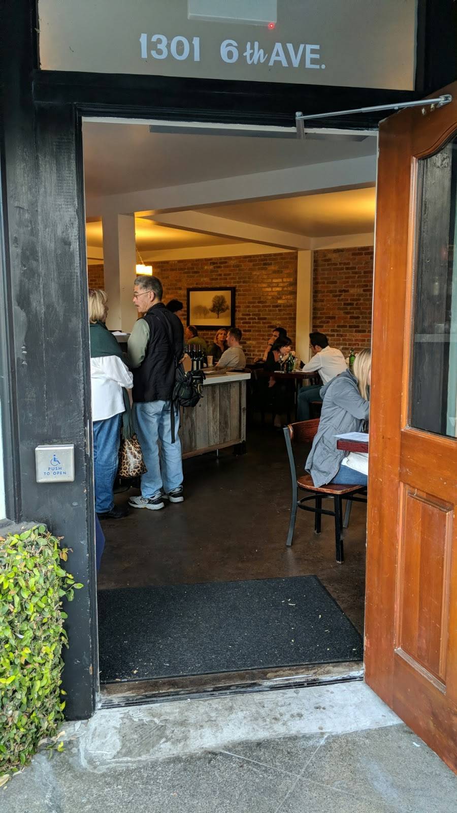 Farm House | restaurant | 1301 6th Ave, Belmont, CA 94002, USA | 6505937311 OR +1 650-593-7311