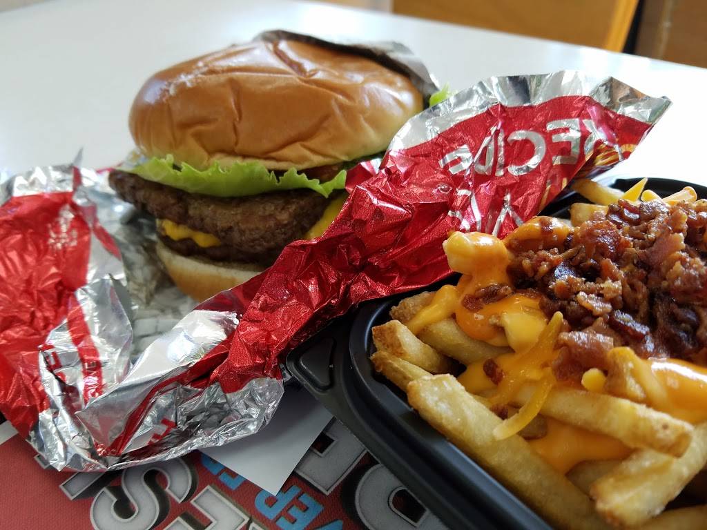 Wendys | restaurant | 831 Yamato Rd, Boca Raton, FL 33431, USA | 5619972008 OR +1 561-997-2008