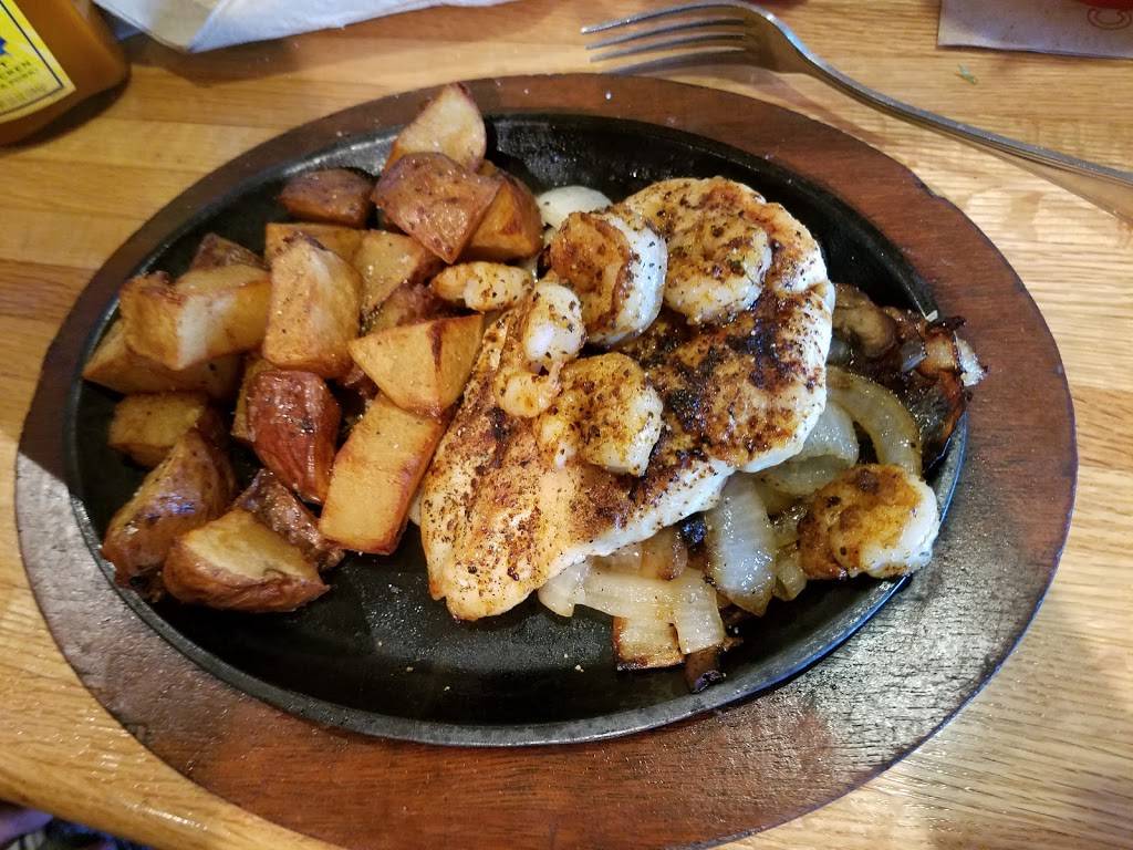 Applebees Grill + Bar | restaurant | 400 Old Franklin Turnpike Unit #204, Rocky Mount, VA 24151, USA | 5404897772 OR +1 540-489-7772