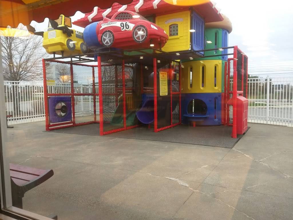 McDonalds | cafe | 1105 Union St, Bangor, ME 04401, USA | 2072629777 OR +1 207-262-9777