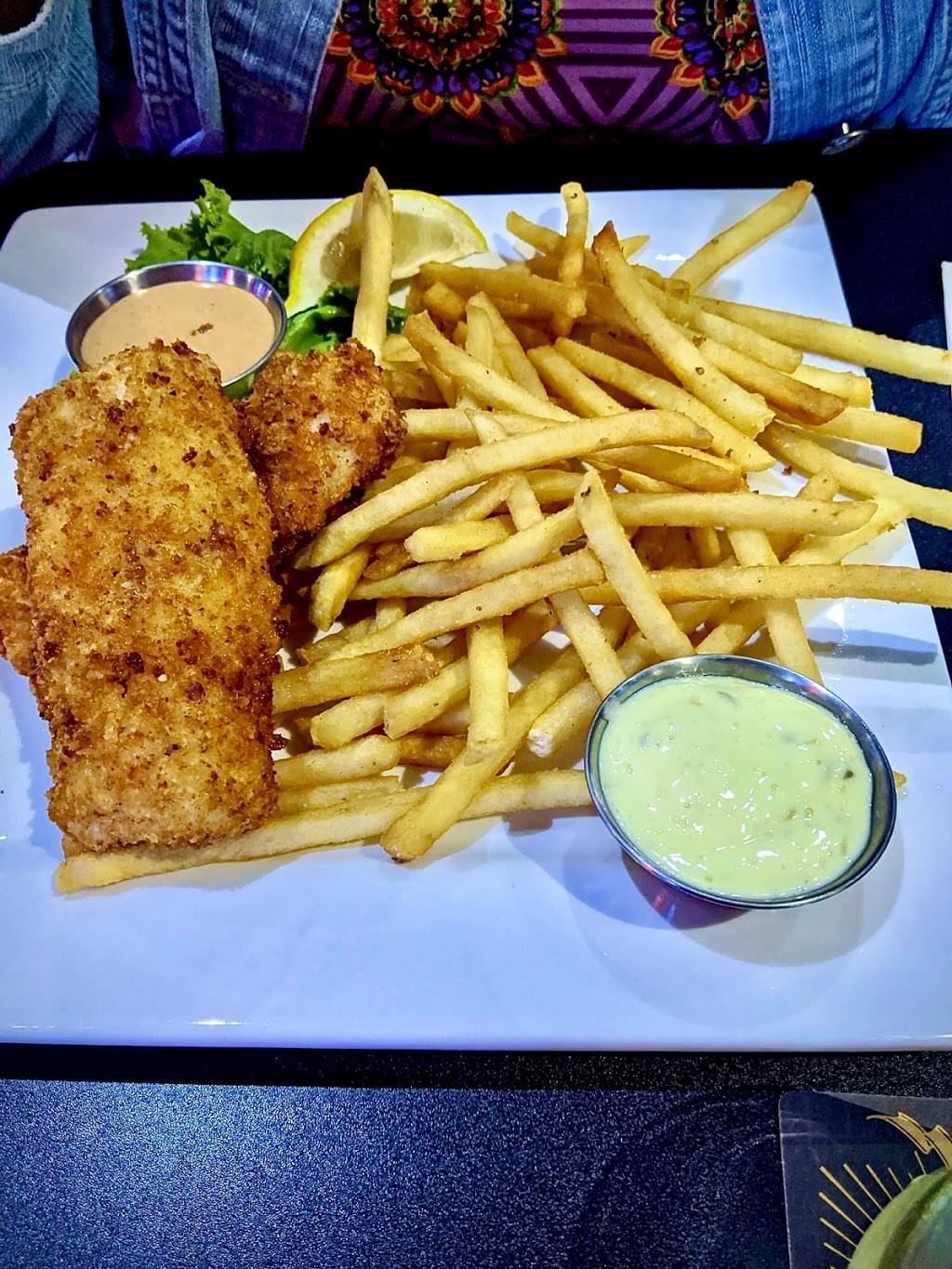 Pour Me Bar & Bistro | restaurant | 18810 Meridian E, Puyallup, WA 98375, USA | 2533286779 OR +1 253-328-6779