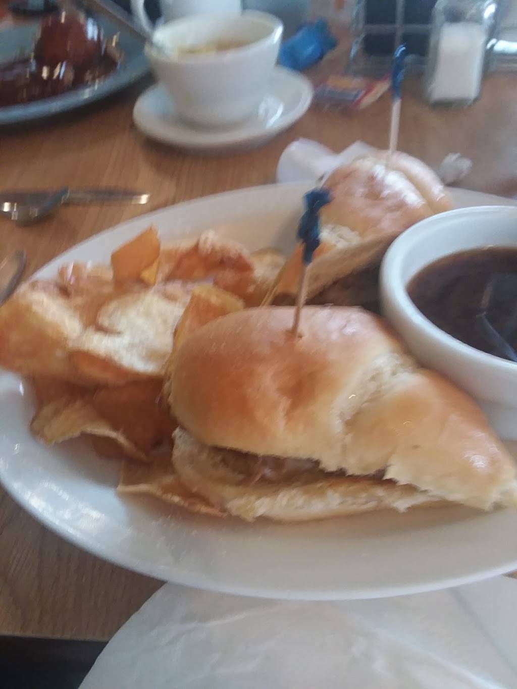 Superior Family Restaurant Dinos | restaurant | 1210 Superior Ave, Tomah, WI 54660, USA | 6083726055 OR +1 608-372-6055