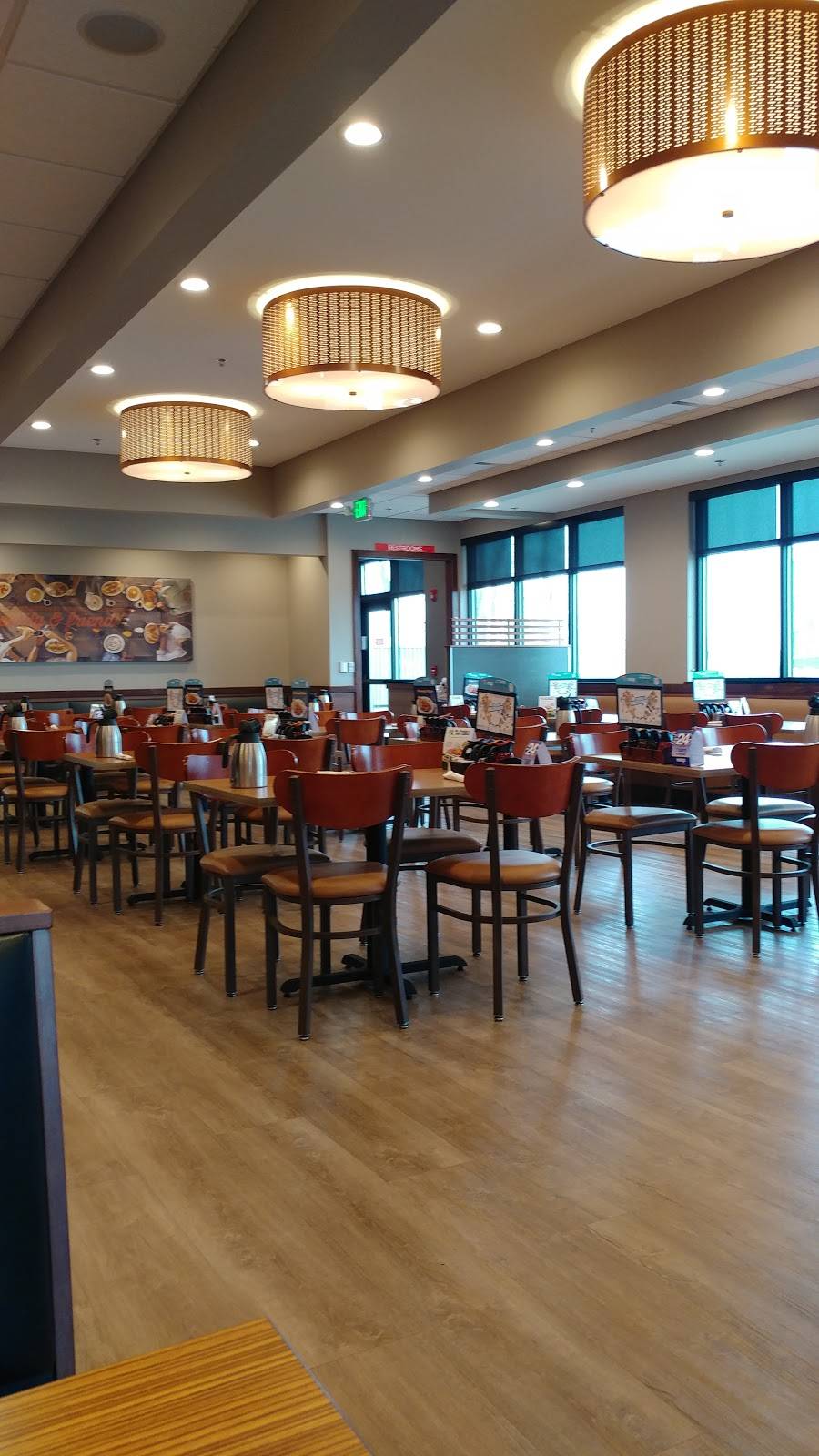 IHOP | restaurant | 1850 US-41, Schererville, IN 46375, USA | 2193226961 OR +1 219-322-6961