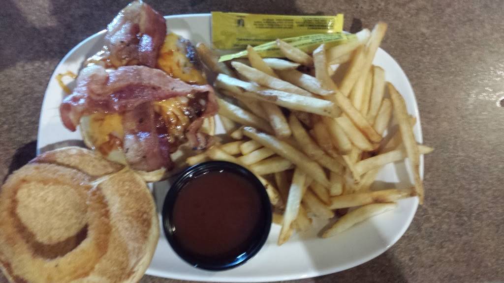 Buffalo Wings & Rings | restaurant | 3230 John A Williams Blvd, Bedford, IN 47421, USA | 8122792833 OR +1 812-279-2833