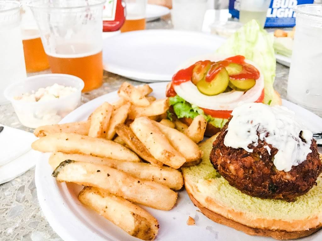 Red Eyes Dock Bar | restaurant | 428 Kent Narrow Way N, Grasonville, MD 21638, USA | 4108273937 OR +1 410-827-3937