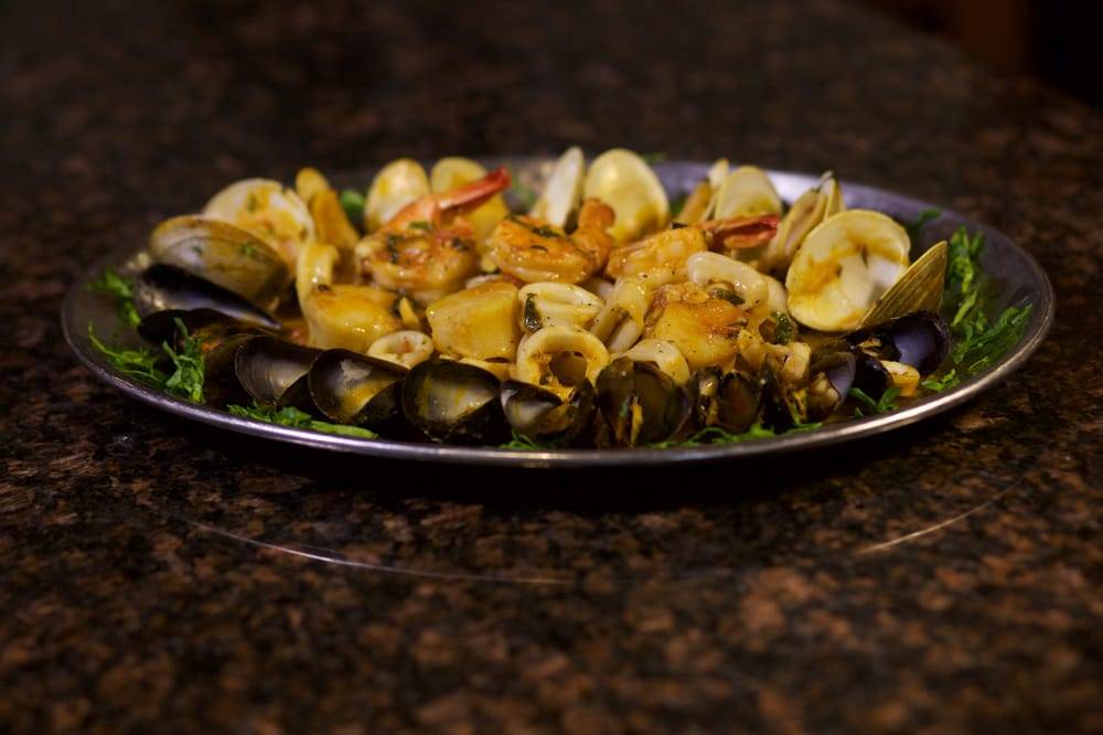 DaVincis Restaurant & Pizzeria | restaurant | 800 Chestnut Ridge Rd, Spring Valley, NY 10977, USA | 8453561517 OR +1 845-356-1517