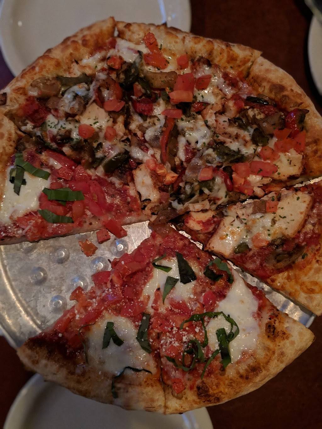 BoomBozz Craft Pizza & Taphouse - S. Hurstbourne | restaurant | 1890 S Hurstbourne Pkwy, Louisville, KY 40220, USA | 5024914111 OR +1 502-491-4111