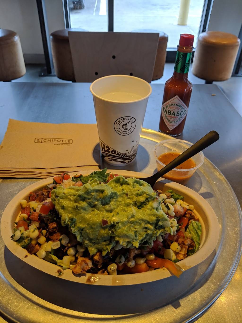 Chipotle Mexican Grill | restaurant | 11805 Shawnee Mission Pkwy, Shawnee, KS 66203, USA | 9132324010 OR +1 913-232-4010