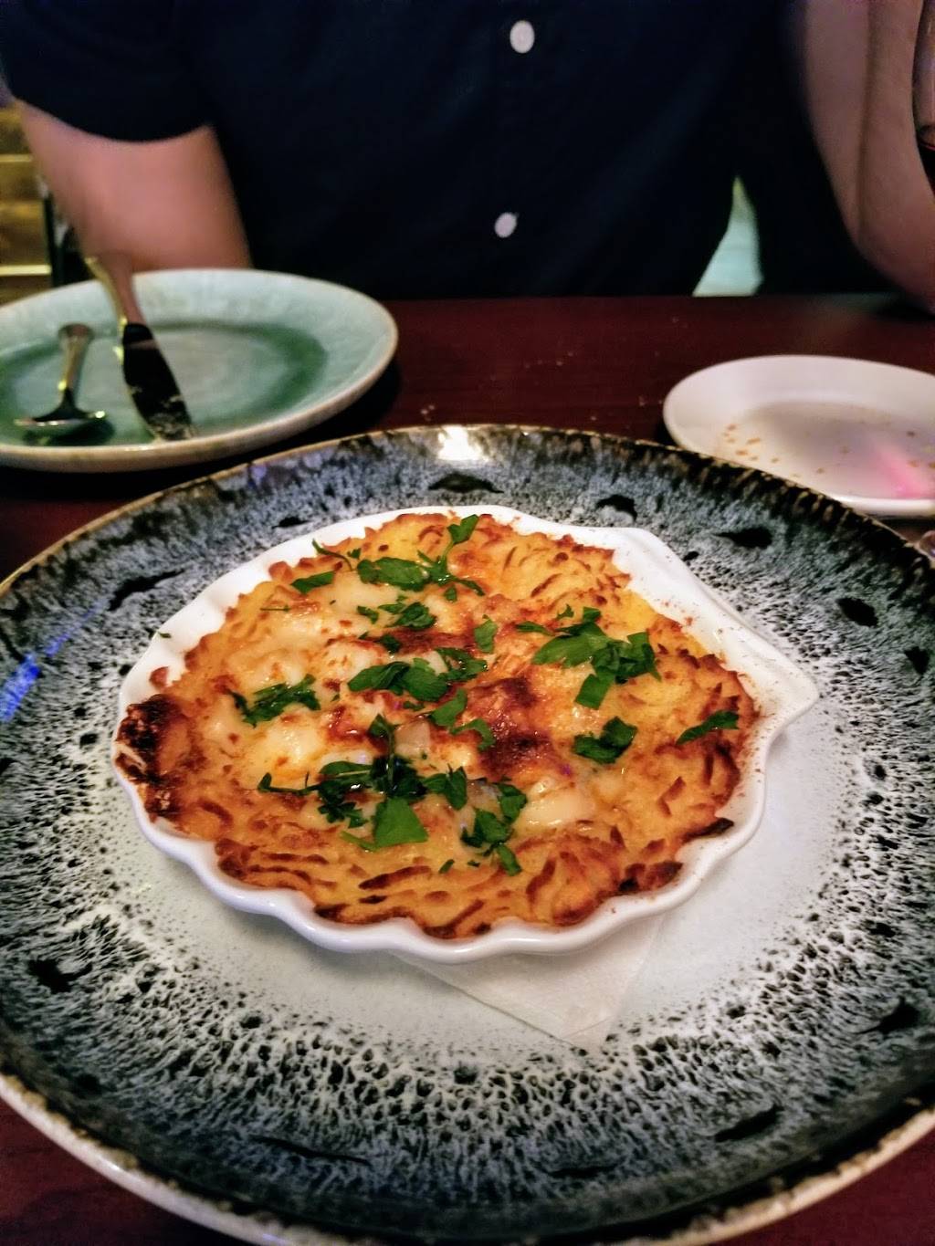 Chez Boss & Fils | restaurant | 3610 Rue Wellington, Verdun, QC H4G 1T6, Canada | 5145083457 OR +1 514-508-3457