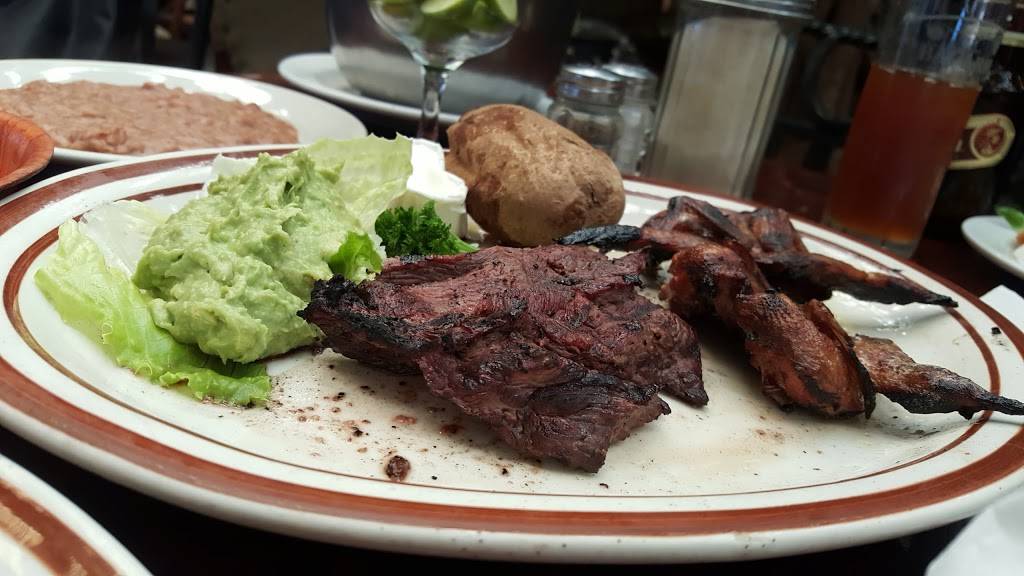 El Nido | restaurant | Blvd. Benito Juárez 67, Centro, 22710 Rosarito, B.C., Mexico | 016616121430 OR +52 661 612 1430