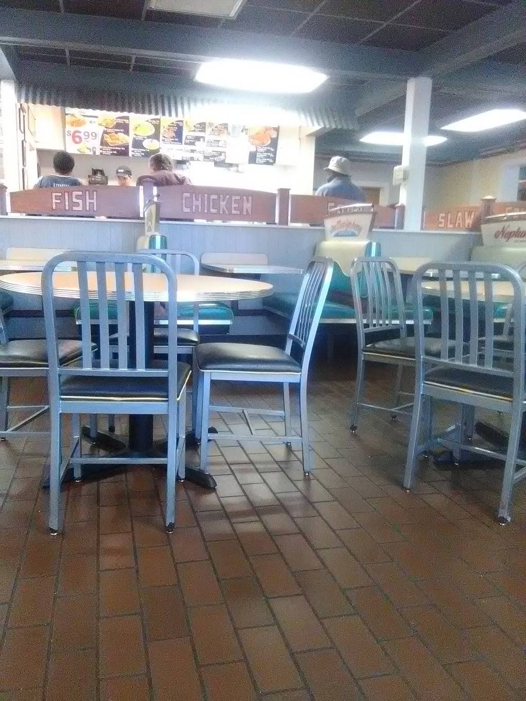 Long John Silvers | restaurant | 1814 W Alexis Rd, Toledo, OH 43613, USA | 4194742549 OR +1 419-474-2549