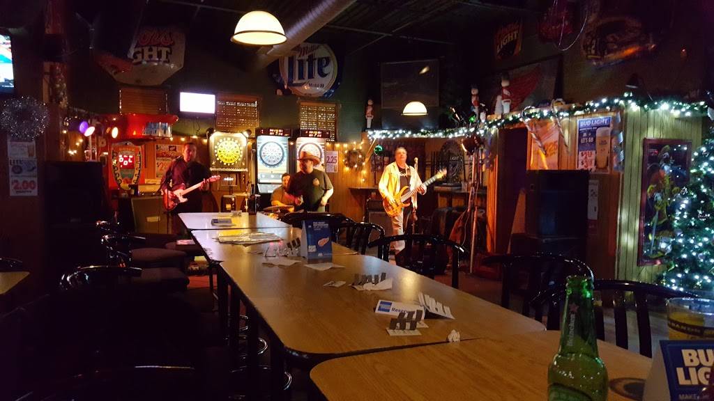 Strykers Bar & Grill | restaurant | 38301 Ford Rd, Westland, MI 48185, USA | 7347212737 OR +1 734-721-2737