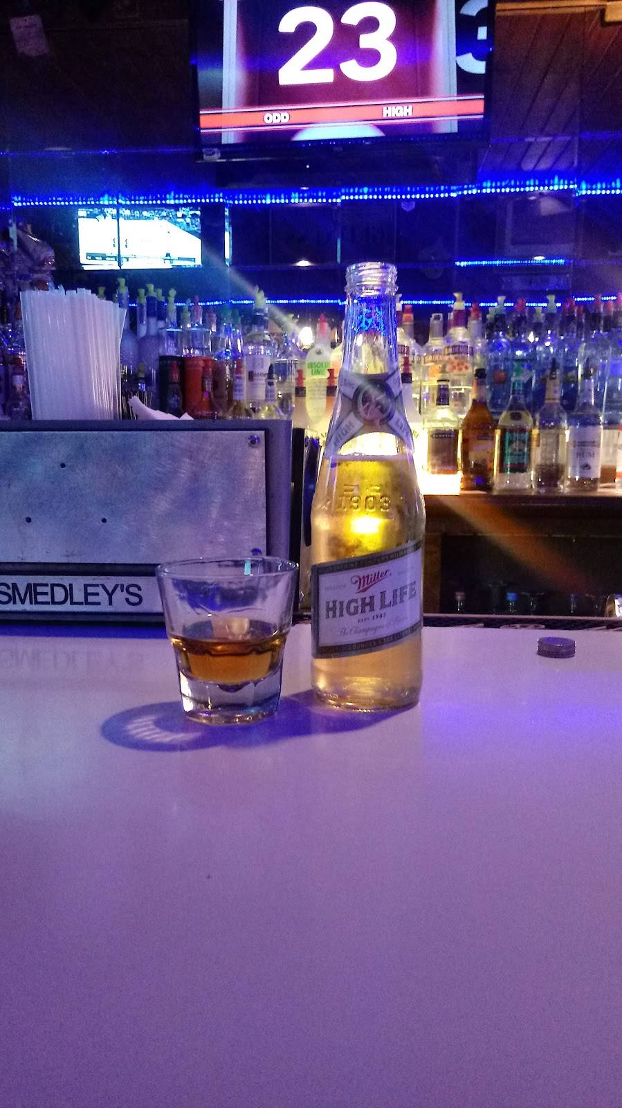 Smedleys Bar & Grill | restaurant | 17004 Lorain Ave, Cleveland, OH 44111, USA | 2169410124 OR +1 216-941-0124