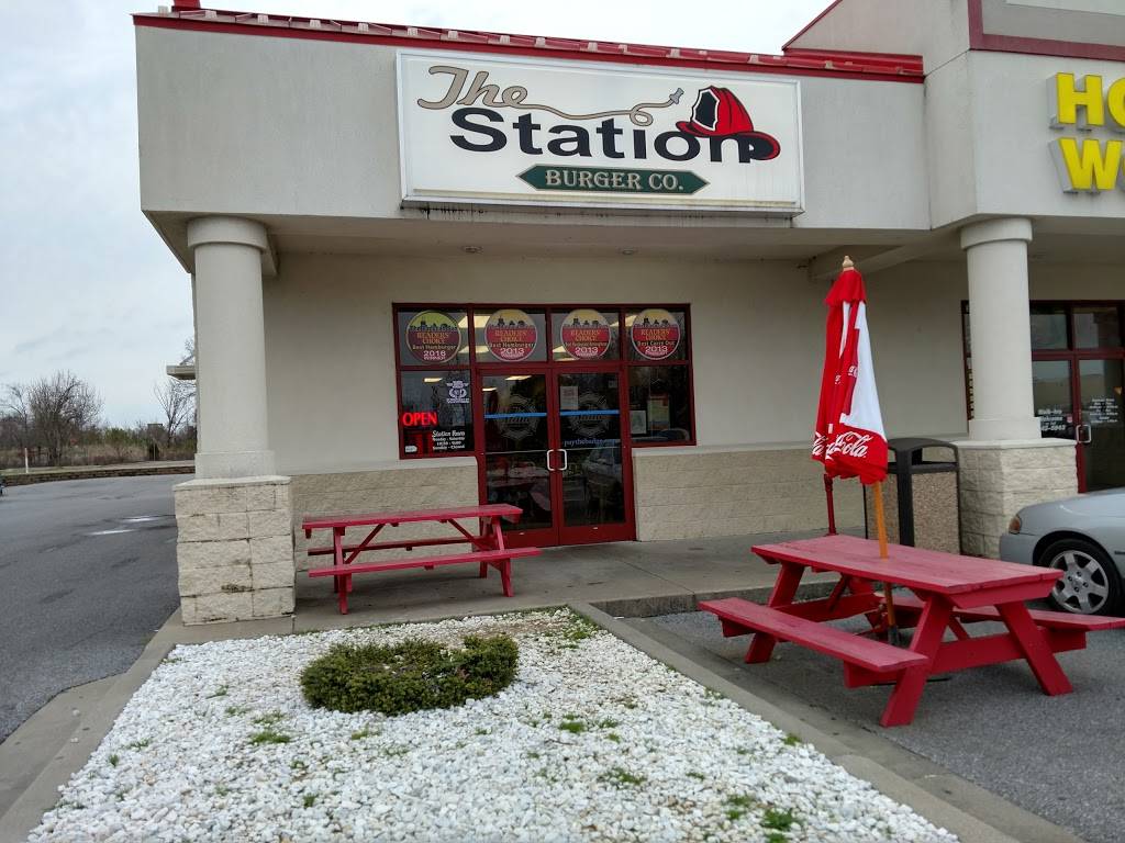 The Station Burger CO. | restaurant | 3500 James Sanders Blvd, Paducah, KY 42001, USA | 2704083473 OR +1 270-408-3473