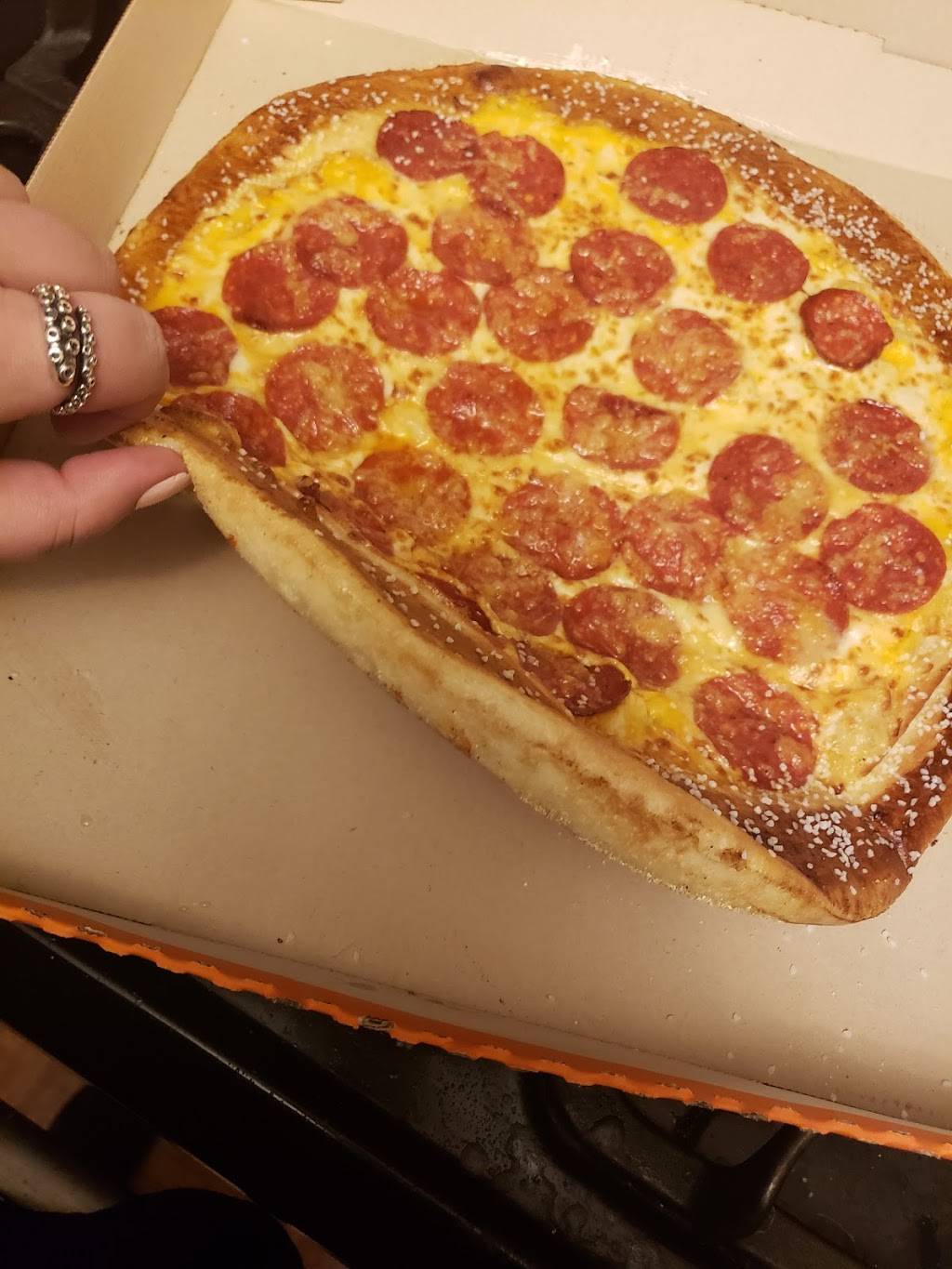 Little Caesars Pizza | meal takeaway | 809 S Harrison St, Shelbyville, IN 46176, USA | 3174548700 OR +1 317-454-8700