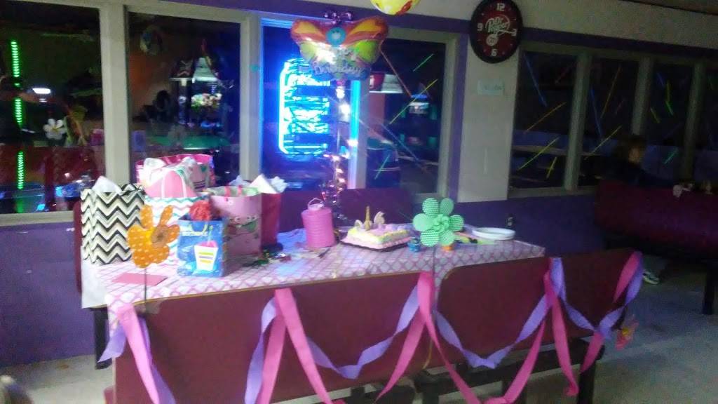 Northgate Arcade and Restaurant | restaurant | 12959 Park Rd, Pikeville, TN 37367, USA | 4238815118 OR +1 423-881-5118