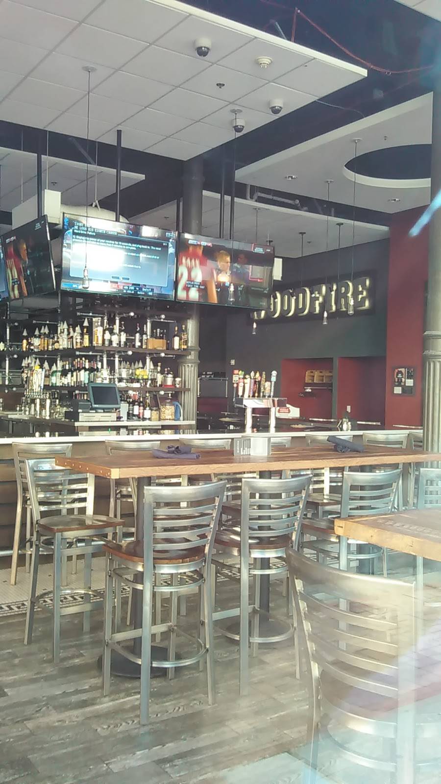 Woodfire Grill | restaurant | 131 W 2nd St, Davenport, IA 52801, USA | 5633242227 OR +1 563-324-2227