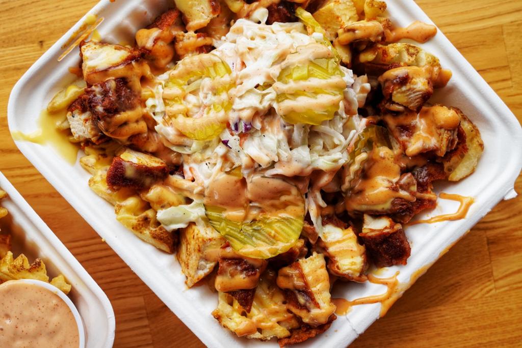 Howdy Hot Chicken | restaurant | 3520 S Shepherd Dr, Houston, TX 77098, USA | 8328318186 OR +1 832-831-8186