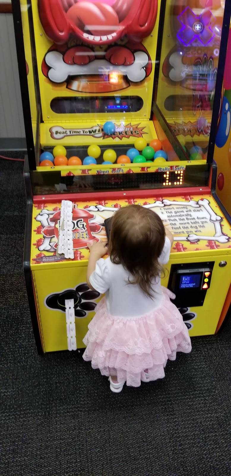 Chuck E. Cheese | restaurant | 1250 16th St SW, Rochester, MN 55902, USA | 5075295055 OR +1 507-529-5055