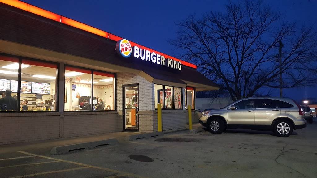 Burger King | restaurant | 909 W Riverside Blvd, Rockford, IL 61103, USA | 8158771540 OR +1 815-877-1540