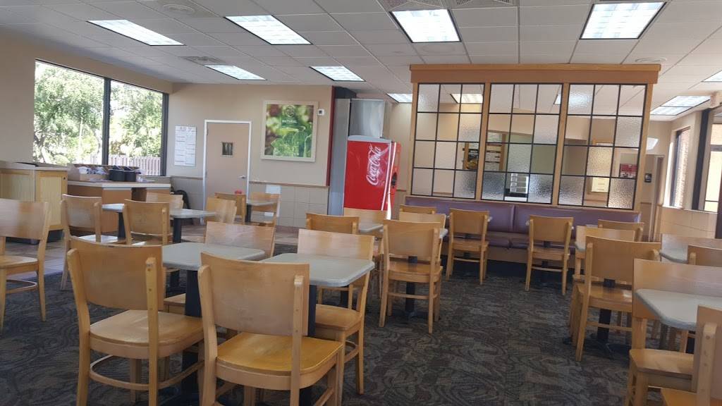 Wendys | restaurant | 10 W E Merritt Island Causeway, Merritt Island, FL 32952, USA | 3214533252 OR +1 321-453-3252