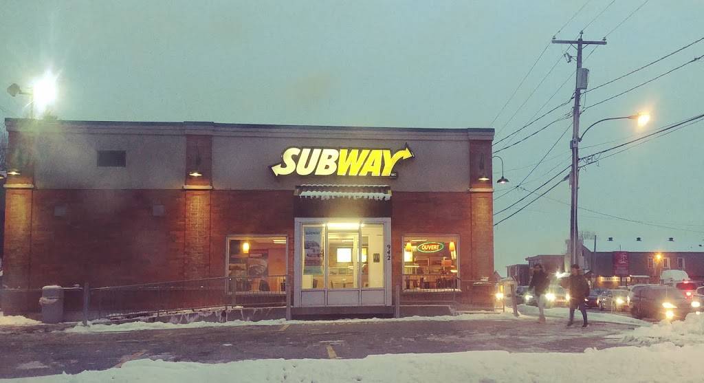 Restaurant SUBWAY | restaurant | 942 Rue Galt E, Sherbrooke, QC J1G 1Y5, Canada | 8195667447 OR +1 819-566-7447