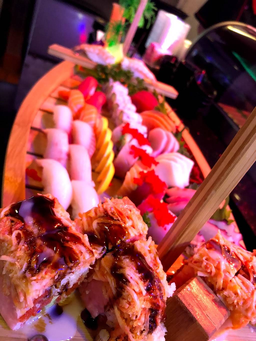 Fuji Sushi & Steakhouse | restaurant | 2576 Crossing Cir, Traverse City, MI 49684, USA | 2314866933 OR +1 231-486-6933