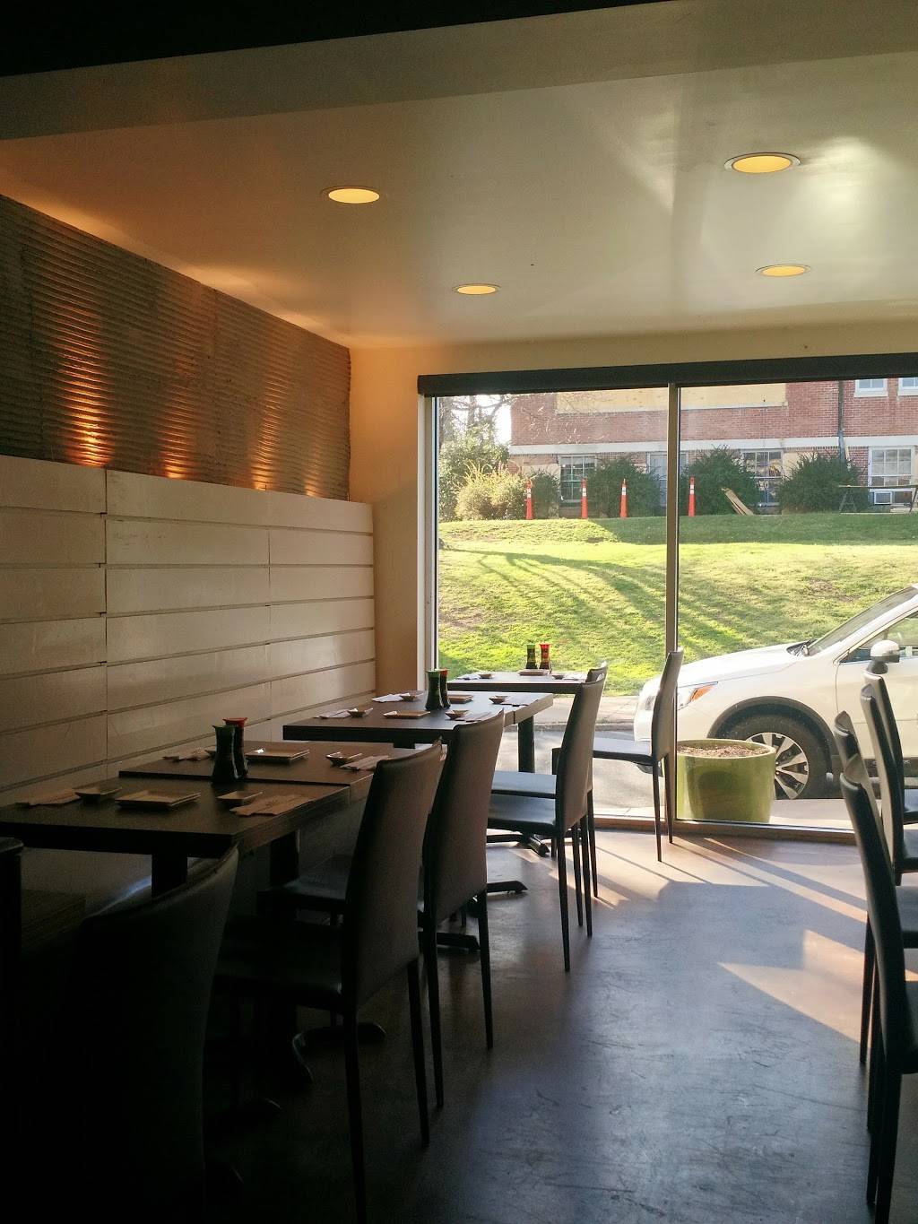 Now & Zen | restaurant | 202 2nd St NW, Charlottesville, VA 22902, USA | 4349711177 OR +1 434-971-1177