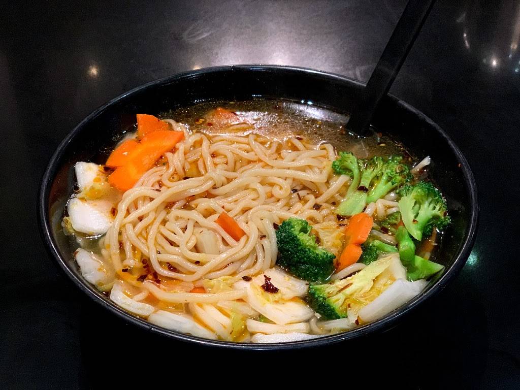 Noodle Fans 中国兰州牛肉拉面 | restaurant | 1177 Central Pkwy W, Mississauga, ON L5C 4P3, Canada | 9053068808 OR +1 905-306-8808