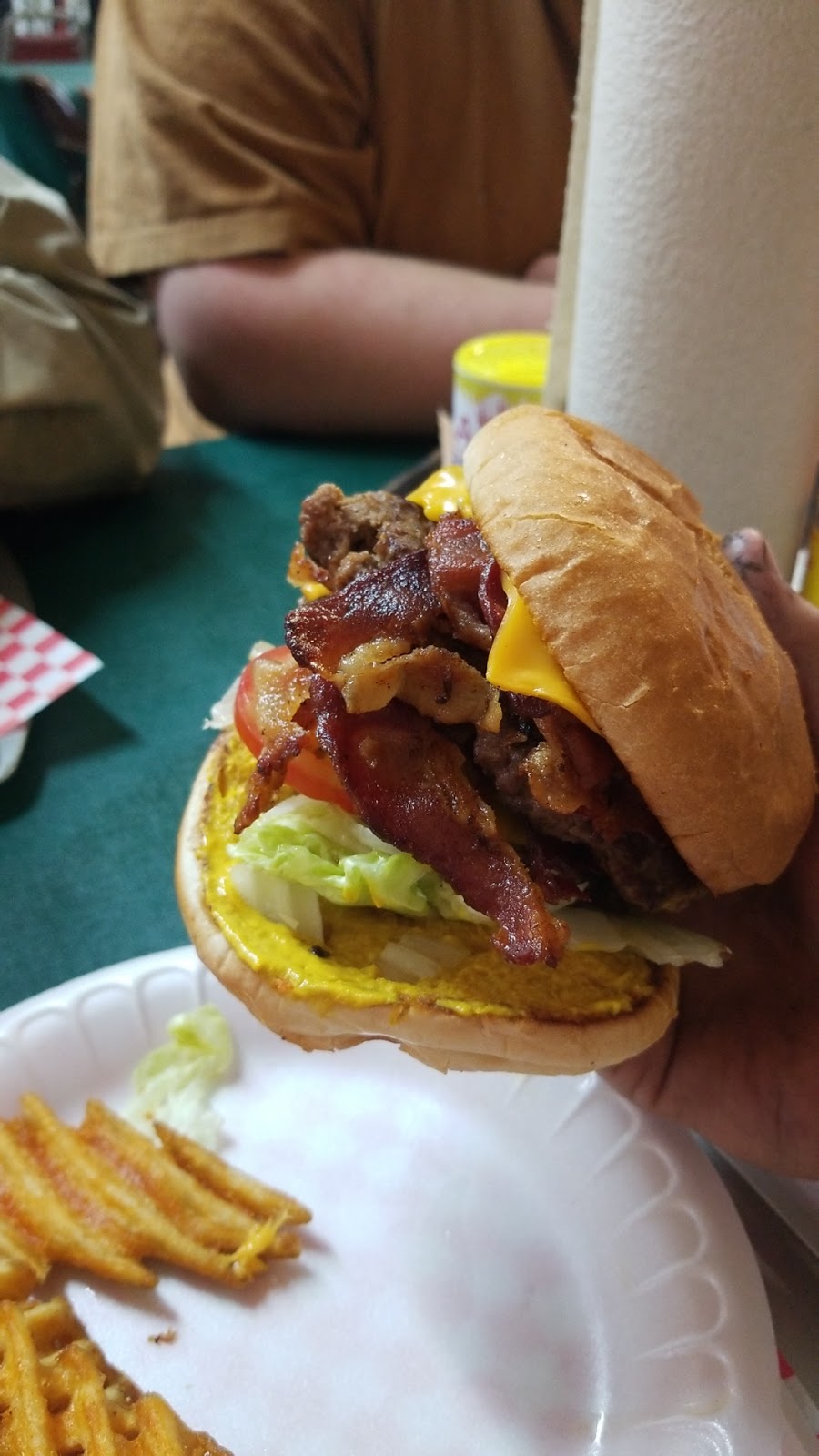 Davids Pro-Burger | restaurant | 7094 US-84, Winnfield, LA 71483, USA | 3186286386 OR +1 318-628-6386