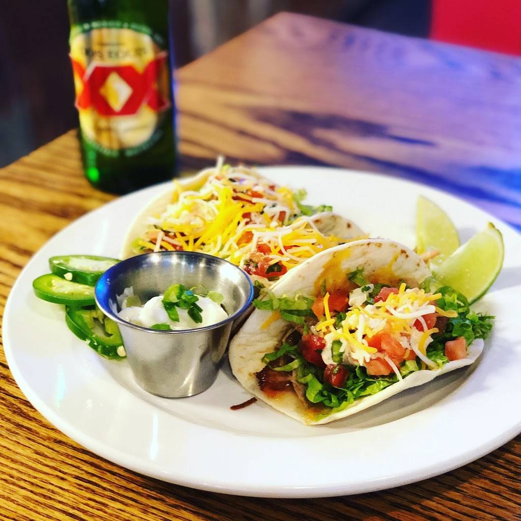 Cubs Q | restaurant | 6955 S York St, Centennial, CO 80122, USA | 3037945400 OR +1 303-794-5400