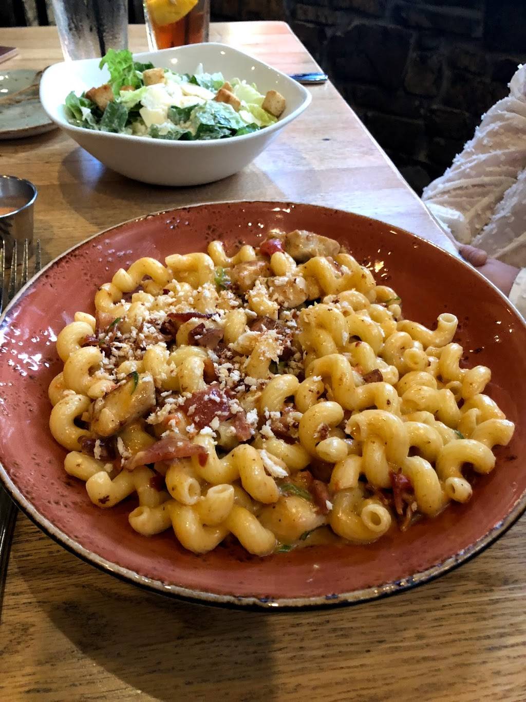 Countyline Tavern | restaurant | 800 W Lake Cook Rd, Buffalo Grove, IL 60089, USA | 8475207447 OR +1 847-520-7447