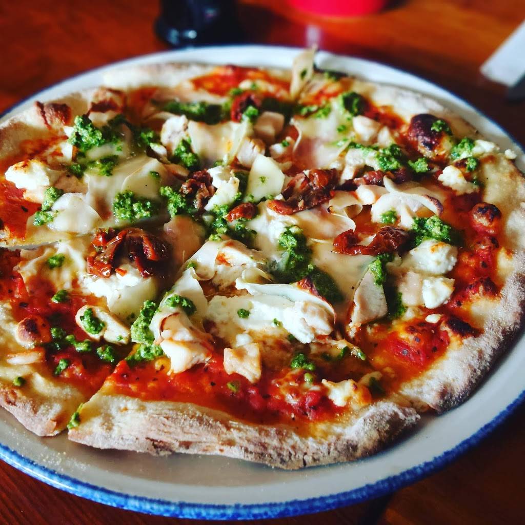 Roccos Plum Tomato | restaurant | 164 The Queensway, Etobicoke, ON M8Y 1J2, Canada | 4162555081 OR +1 416-255-5081