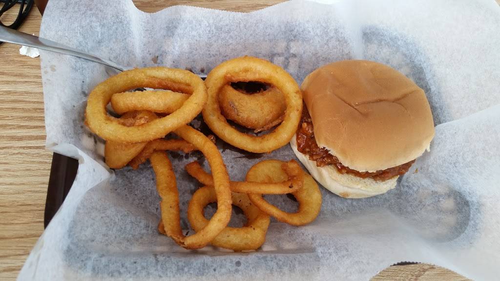 Trail Family Diner | restaurant | 320 Dewey Ave, Cambridge, OH 43725, USA | 7404321733 OR +1 740-432-1733