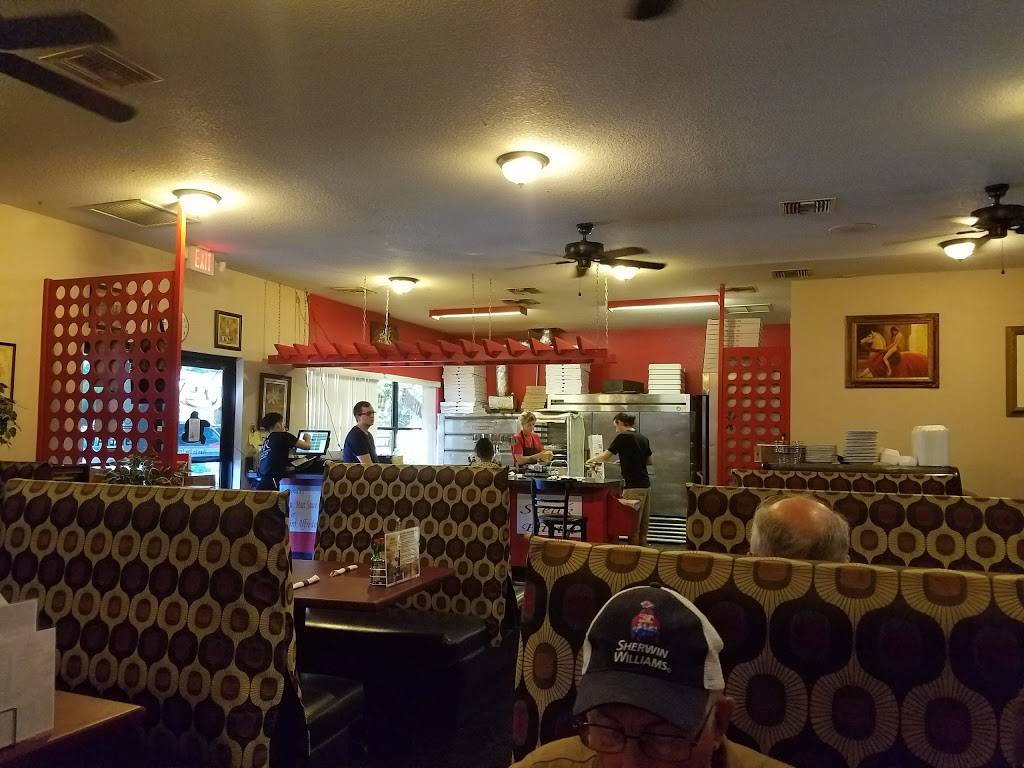 Riccardos | restaurant | 11783 US-441, Belleview, FL 34420, USA | 3526935828 OR +1 352-693-5828