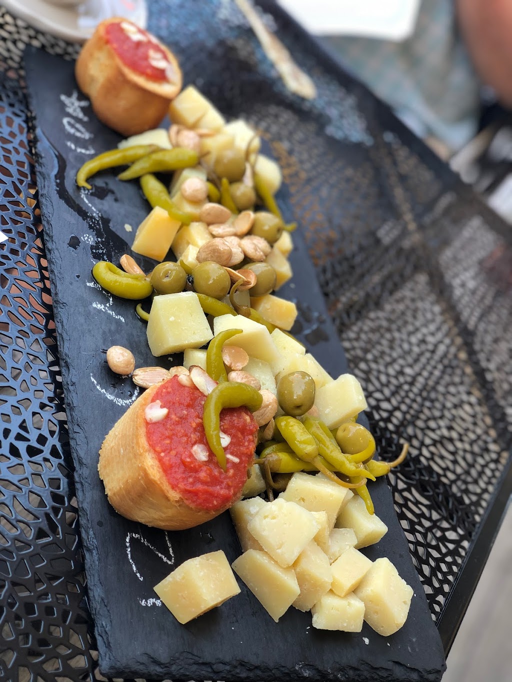 Mariposa Tapas Bar | restaurant | 1502 S 3rd St, Wilmington, NC 28401, USA | 9107690763 OR +1 910-769-0763