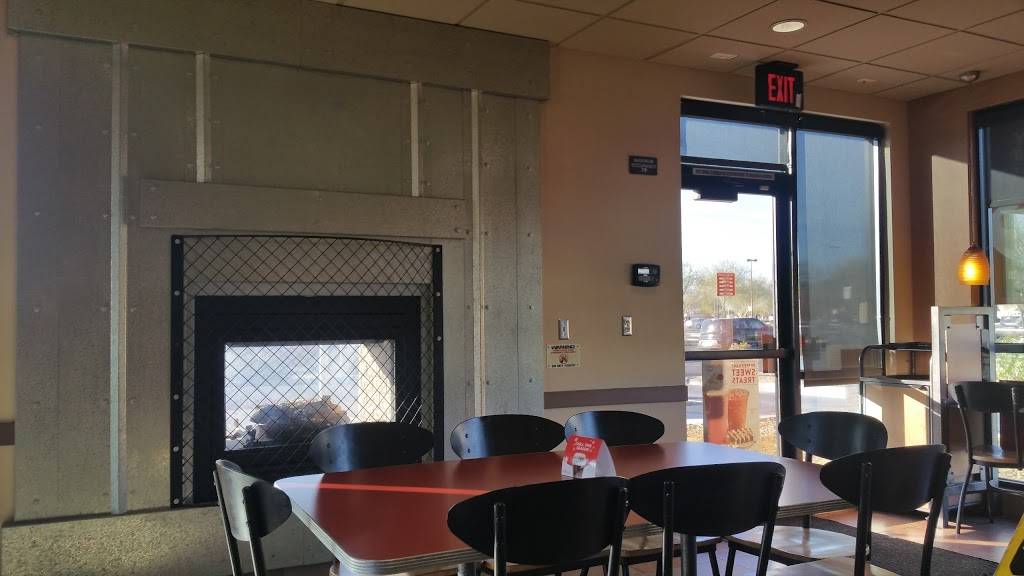 Jack in the Box | restaurant | 16900 W Yuma Rd, Goodyear, AZ 85338, USA | 6239258263 OR +1 623-925-8263