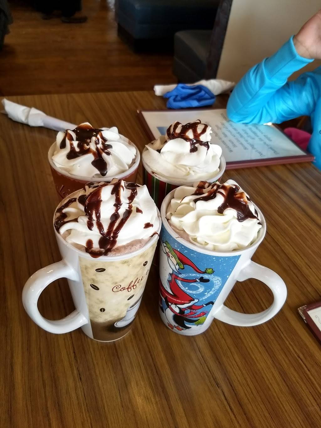 Pattis Pantry & Country Store | restaurant | 2485 Dewey Ave, Rochester, NY 14616, USA | 5856212010 OR +1 585-621-2010