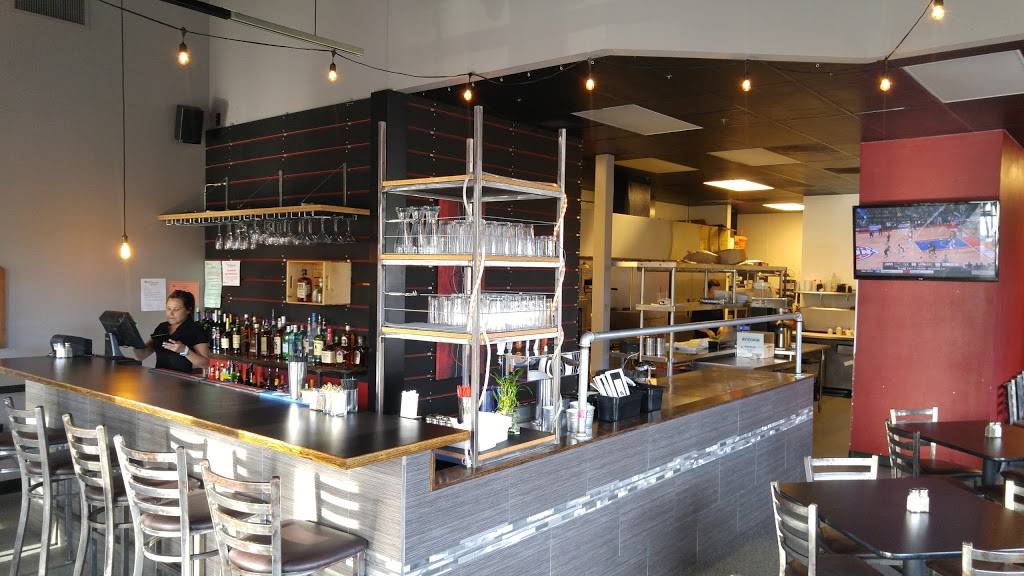 Crave Grille | restaurant | 13025 NE Fourth Plain Blvd #104, Vancouver, WA 98682, USA | 3602562001 OR +1 360-256-2001