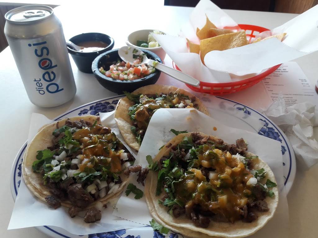 El Sombrero | restaurant | 245 Center St, Healdsburg, CA 95448, USA | 7074333818 OR +1 707-433-3818