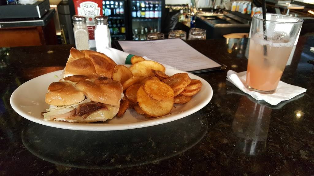 Clarkes at Faneuil Hall | restaurant | 21 Merchants Row, Boston, MA 02109, USA | 6172277800 OR +1 617-227-7800