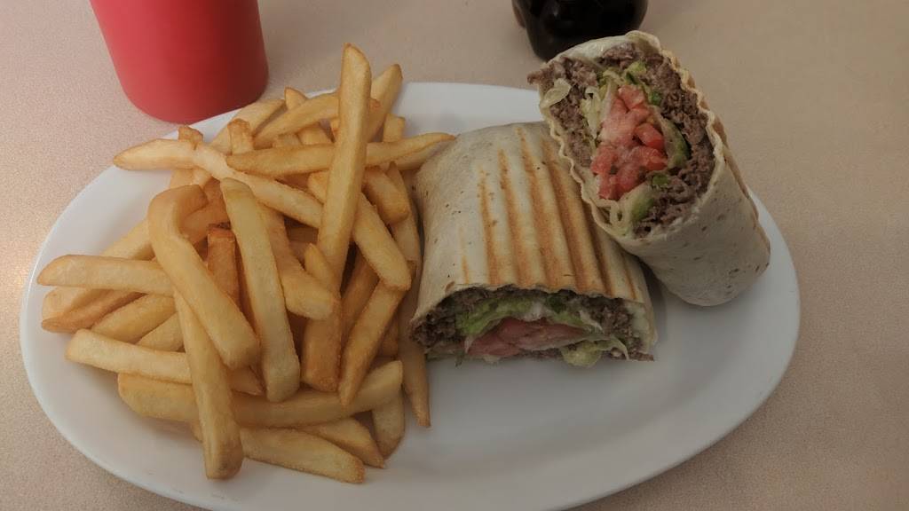 Franks Pizza New York Style | restaurant | 585 S West End Blvd #855, Quakertown, PA 18951, USA | 2155369124 OR +1 215-536-9124