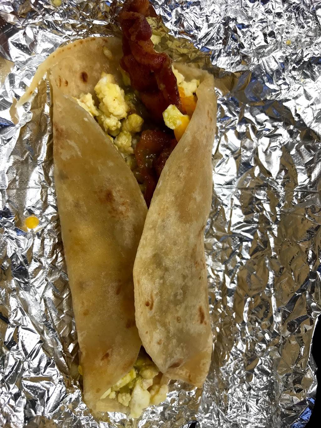 Julias Texas Taco | restaurant | 5792 Bingle Rd, Houston, TX 77092, USA | 7138128226 OR +1 713-812-8226